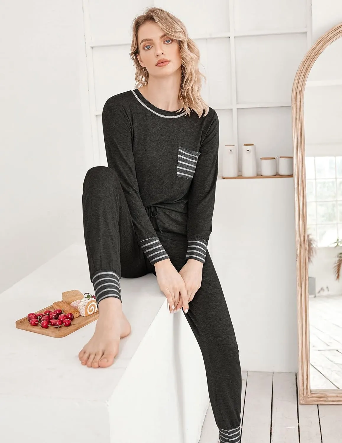 Ekouaer Pajamas Women's Long Sleeve Pj Set Soft 2 Piece Loungewear Sleepwear with Jogger Pants XS-3XL