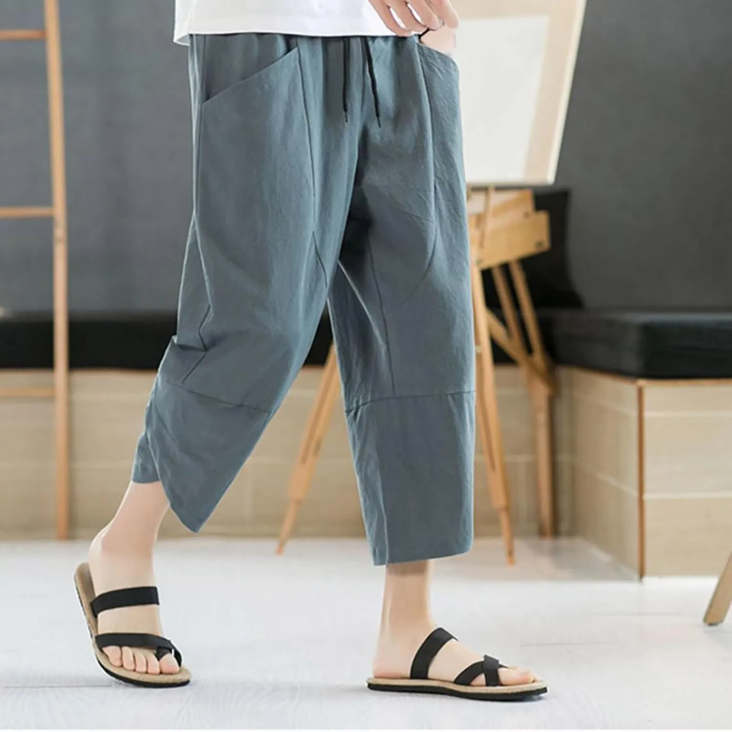 Men's Casual Elastic Waist Linen Capri Pants Classic Drawstring Elastic Waist Wide Leg Baggy Solid Yoga Trousers