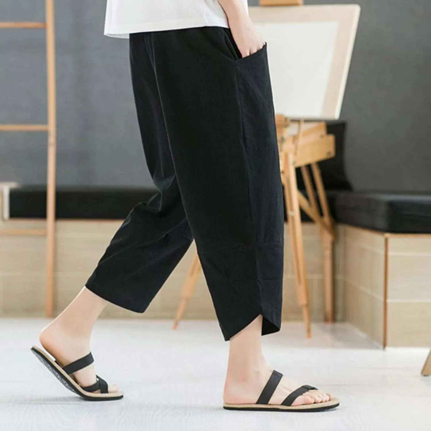 Men's Casual Elastic Waist Linen Capri Pants Classic Drawstring Elastic Waist Wide Leg Baggy Solid Yoga Trousers