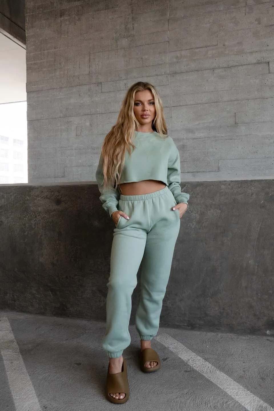 TIC TOC Women’s Soft Fleece Oversized Sweatpants Casual Essential High Waisted Jogger Pants with Pockets
