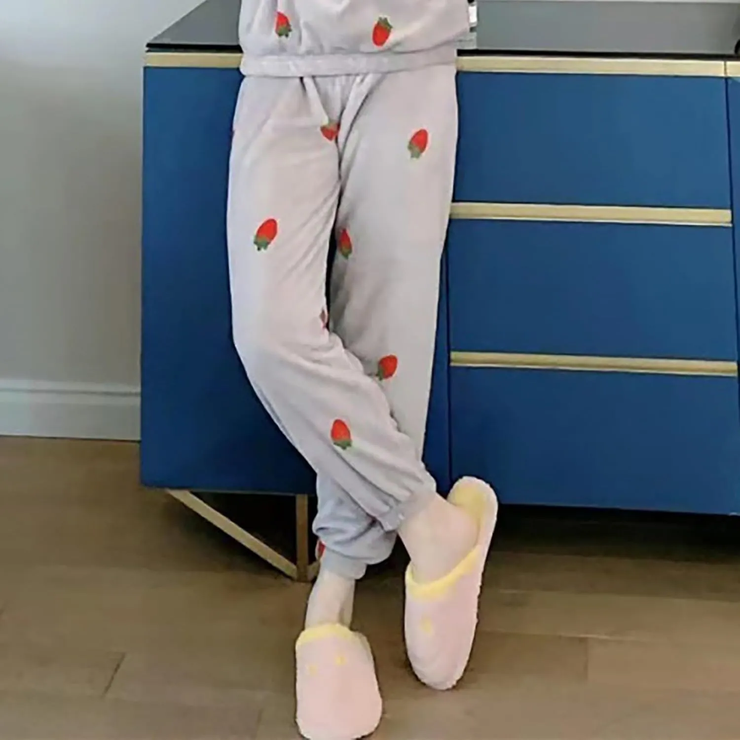 Women's Fuzzy Plush Pajama Pants Strawberry Printed Comfy Warm Fleece Pajama Lounge Long Pants Sleepwear Home Pants